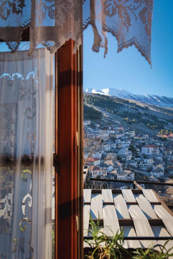 Hotel Bineri Gjirokastër Buitenkant foto