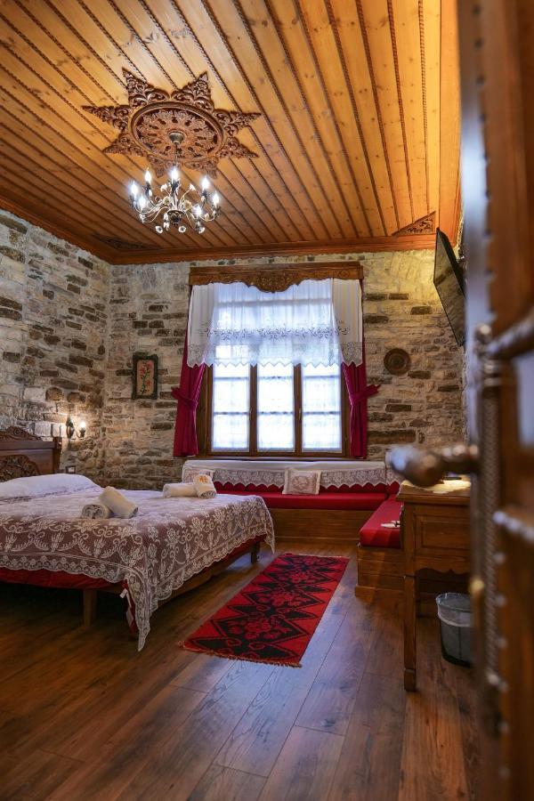 Hotel Bineri Gjirokastër Buitenkant foto
