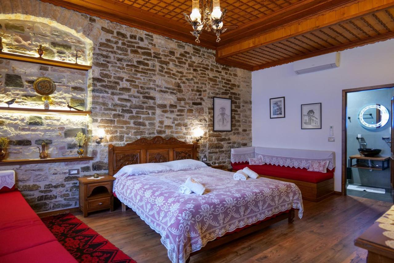 Hotel Bineri Gjirokastër Buitenkant foto