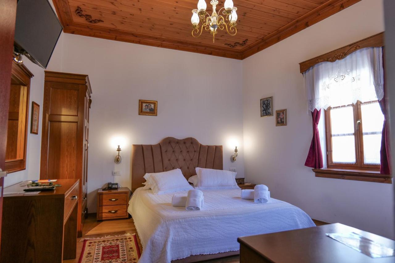 Hotel Bineri Gjirokastër Buitenkant foto