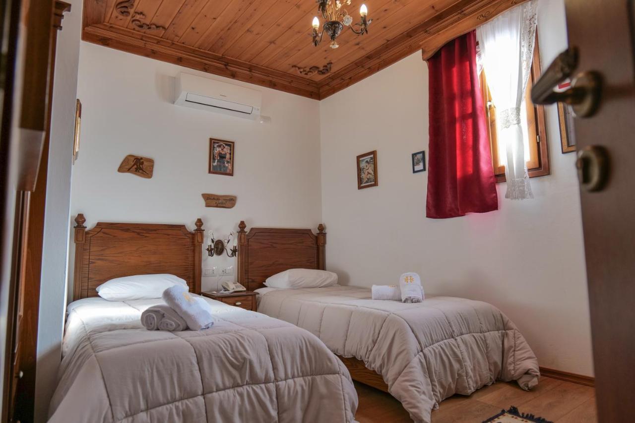 Hotel Bineri Gjirokastër Buitenkant foto