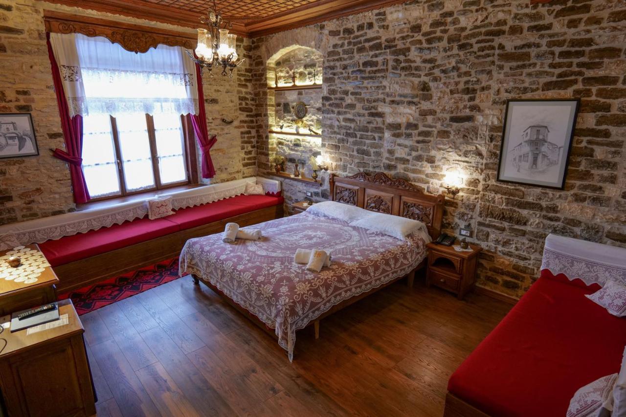 Hotel Bineri Gjirokastër Buitenkant foto