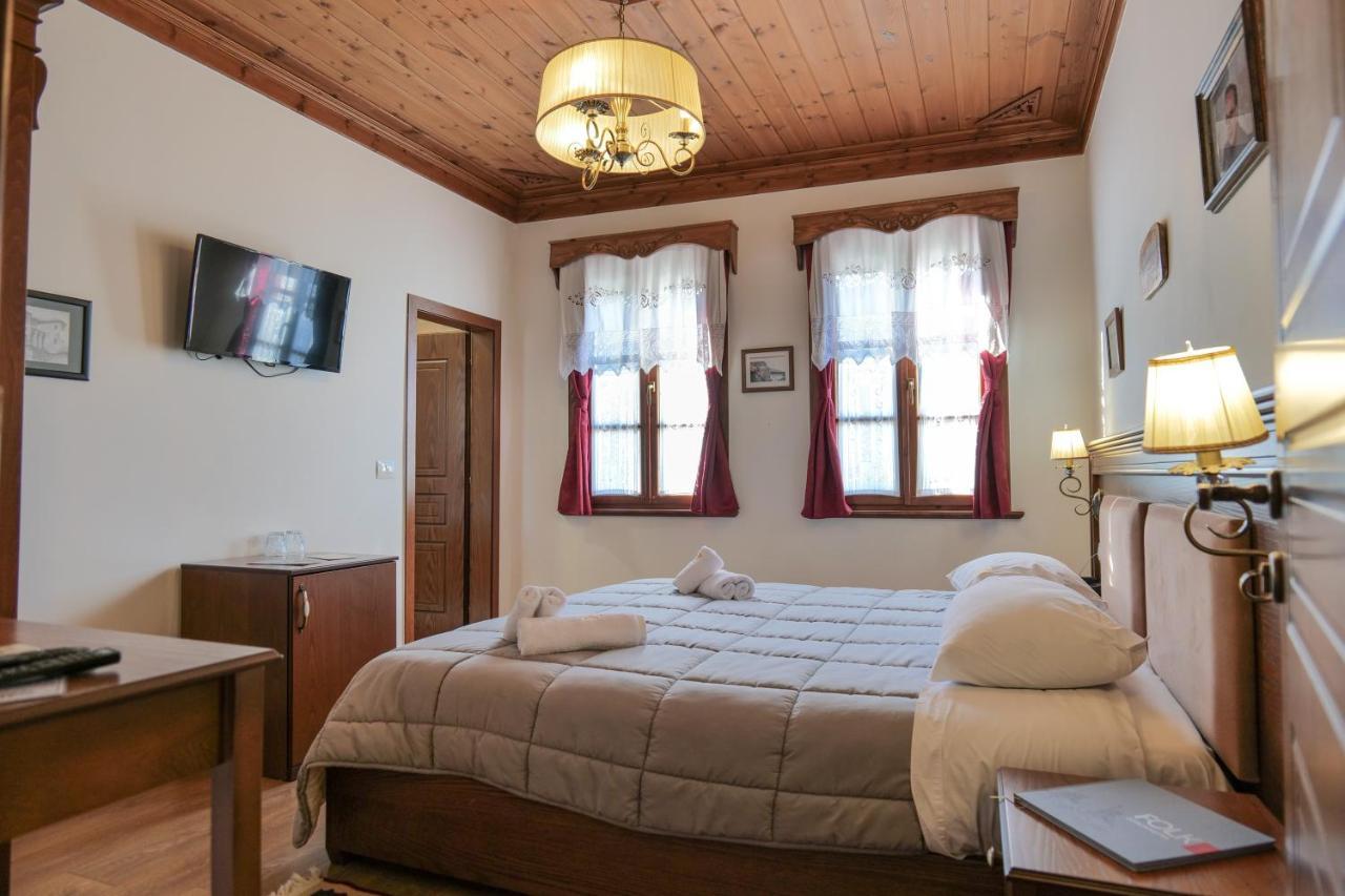 Hotel Bineri Gjirokastër Buitenkant foto