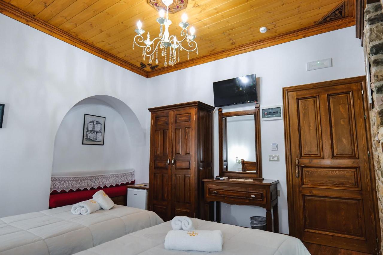 Hotel Bineri Gjirokastër Buitenkant foto