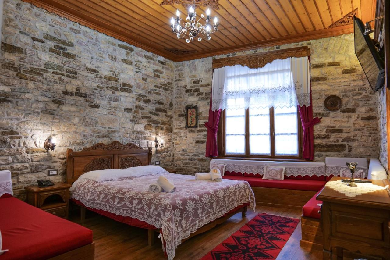 Hotel Bineri Gjirokastër Buitenkant foto