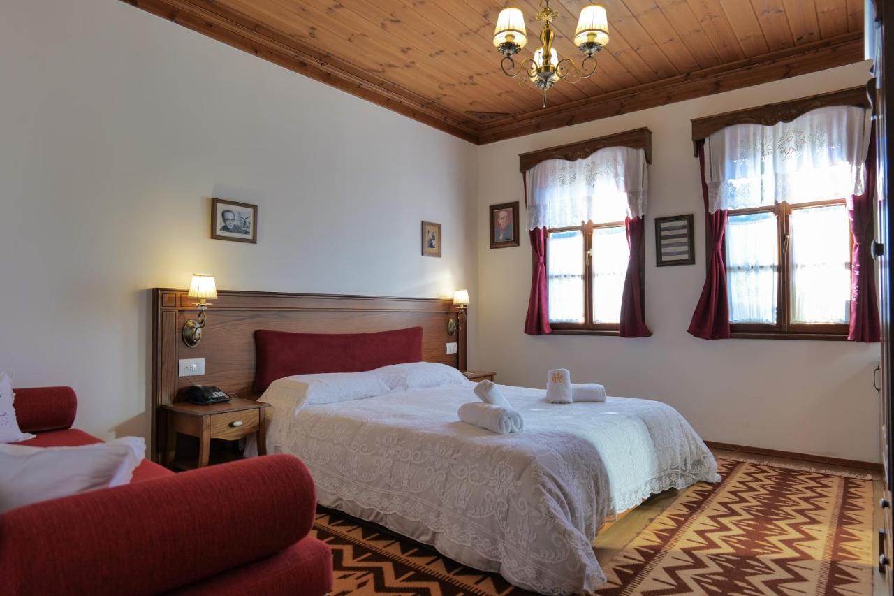 Hotel Bineri Gjirokastër Buitenkant foto