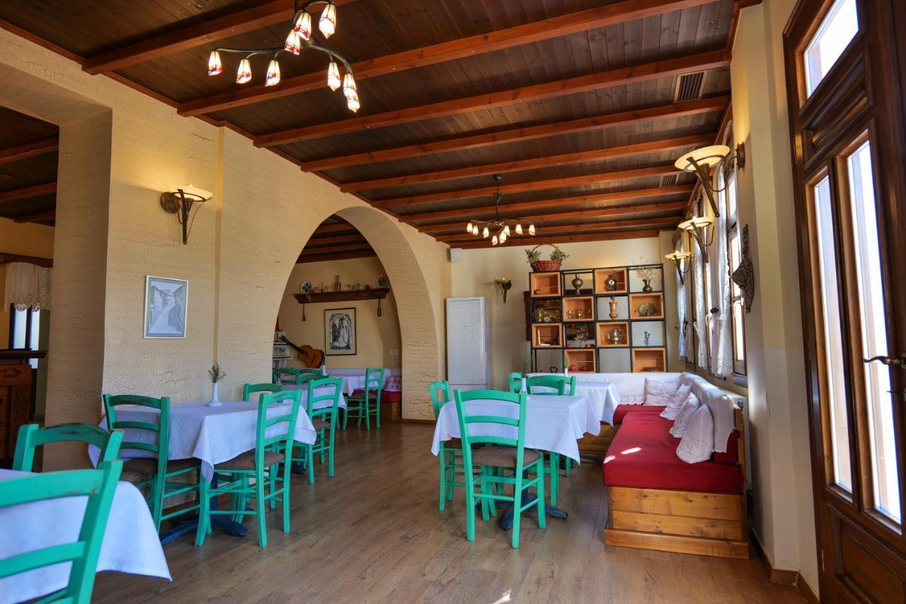 Hotel Bineri Gjirokastër Buitenkant foto