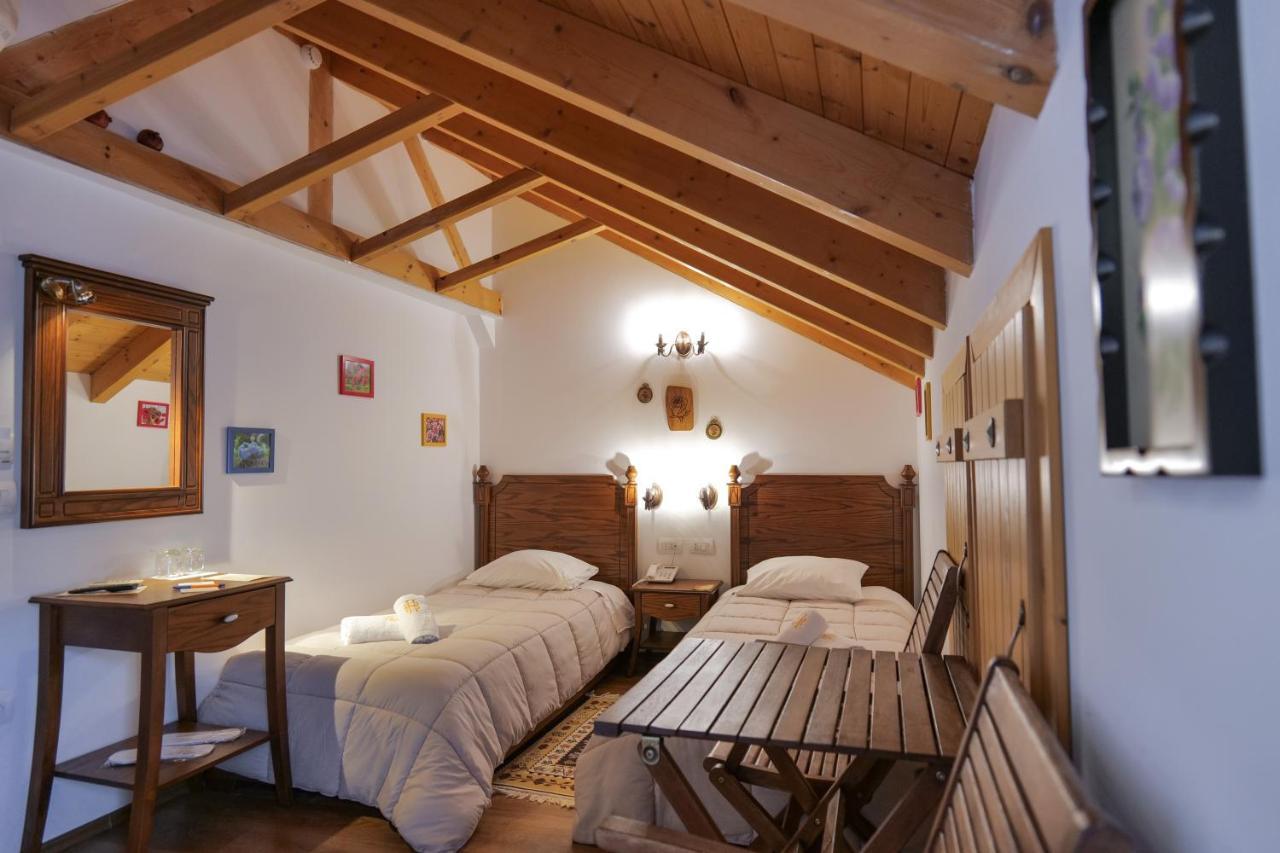 Hotel Bineri Gjirokastër Buitenkant foto