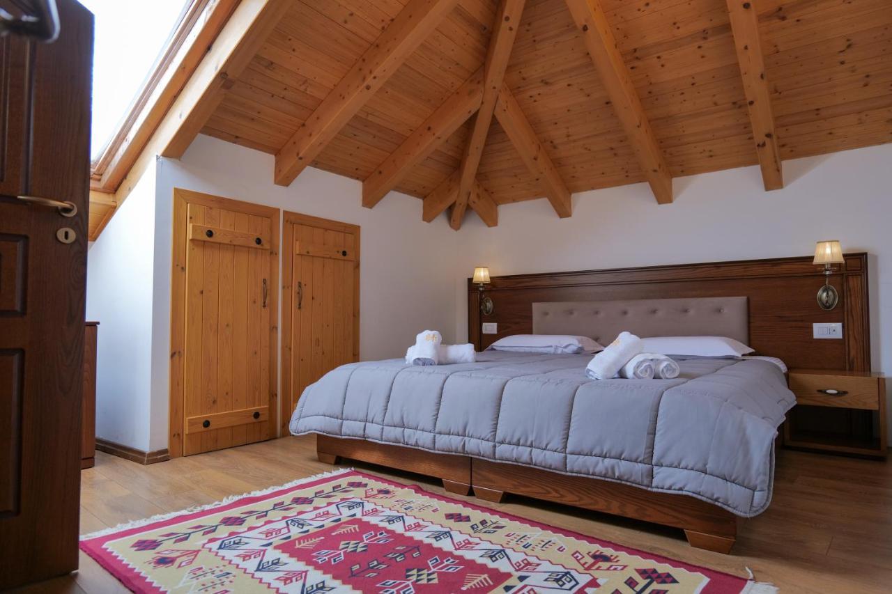 Hotel Bineri Gjirokastër Buitenkant foto