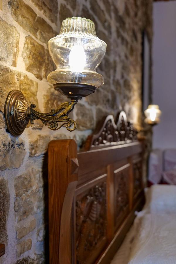 Hotel Bineri Gjirokastër Buitenkant foto