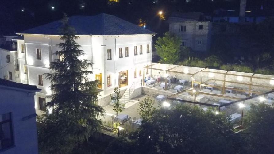 Hotel Bineri Gjirokastër Buitenkant foto